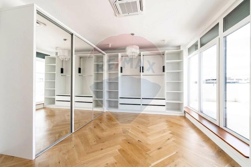 Apartament cu 6 camere în Cantemir