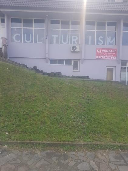Spațiu comercial, de 176 mp, în Dănești