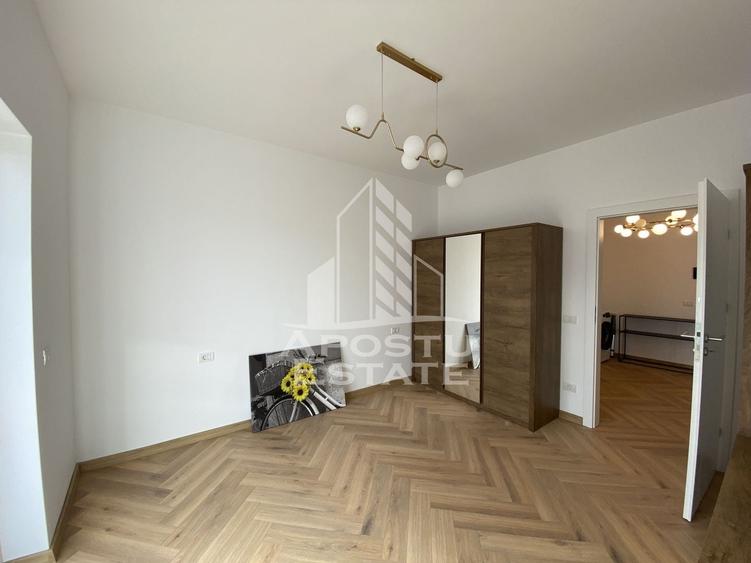 Apartament cu 3 camere decomandat, mobilat în Torontalului