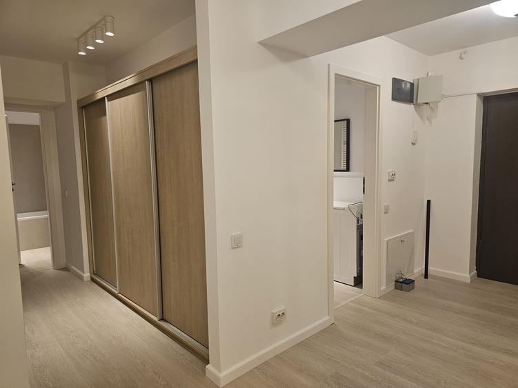 Apartament cu 4 camere, mobilat în Decebal