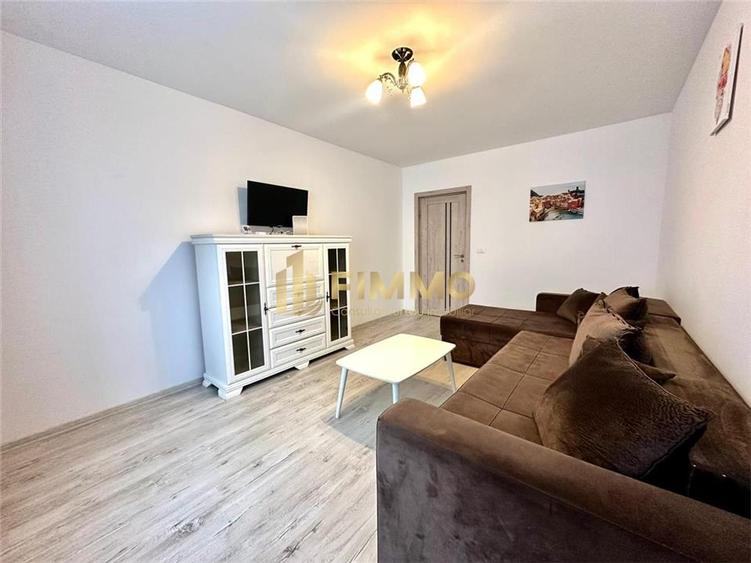 Apartament cu 2 camere decomandat în Est