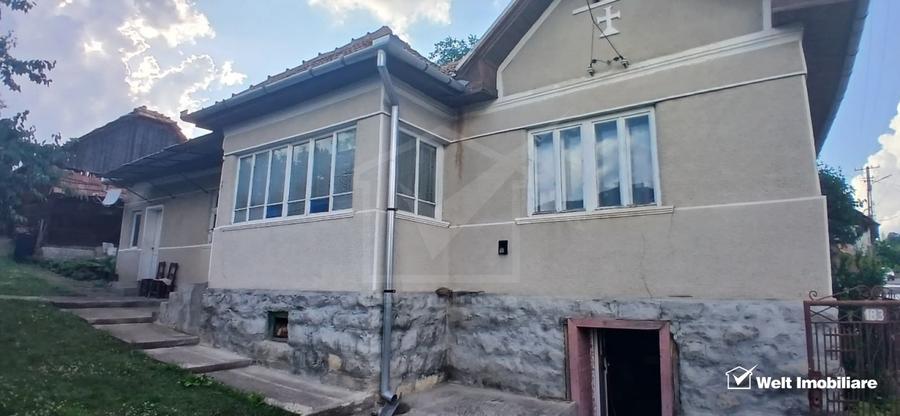 Casă individuală cu 3 camere cu Teren 1443 Mp în Sălicea