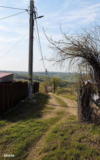 Teren de 1000 mp, în Aroneanu