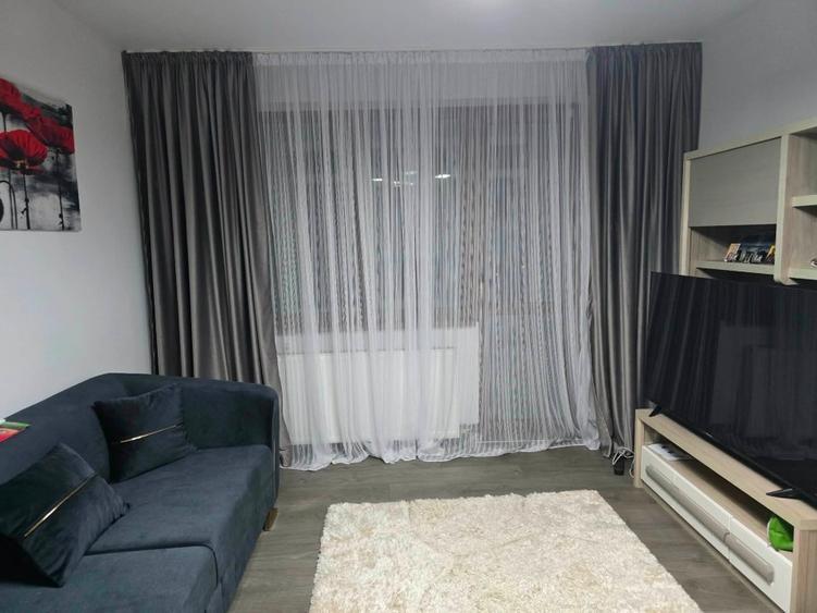 Apartament cu 2 camere semidecomandat în Republicii