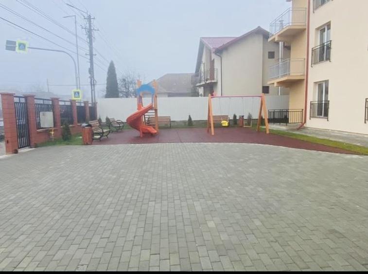 Apartament cu 3 camere semidecomandat în Gilău