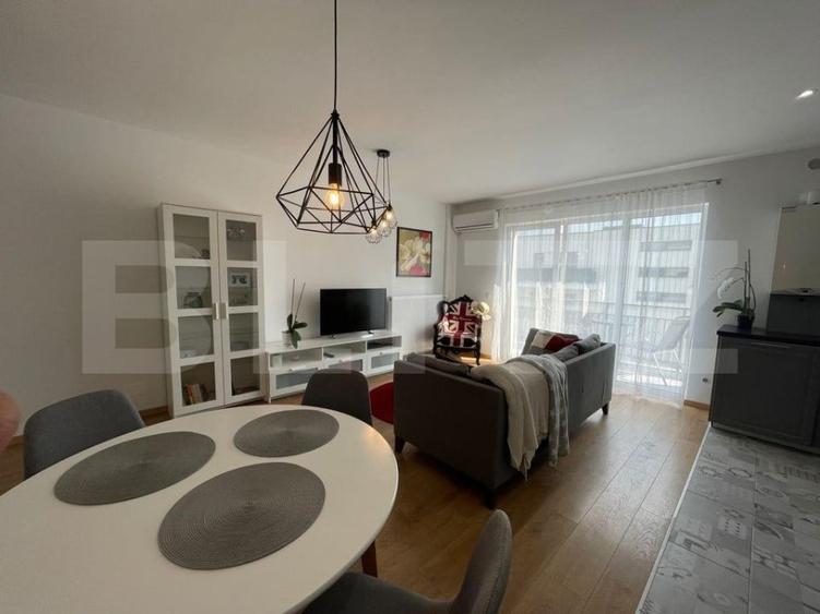 Apartament cu 2 camere semidecomandat, mobilat în Bună Ziua