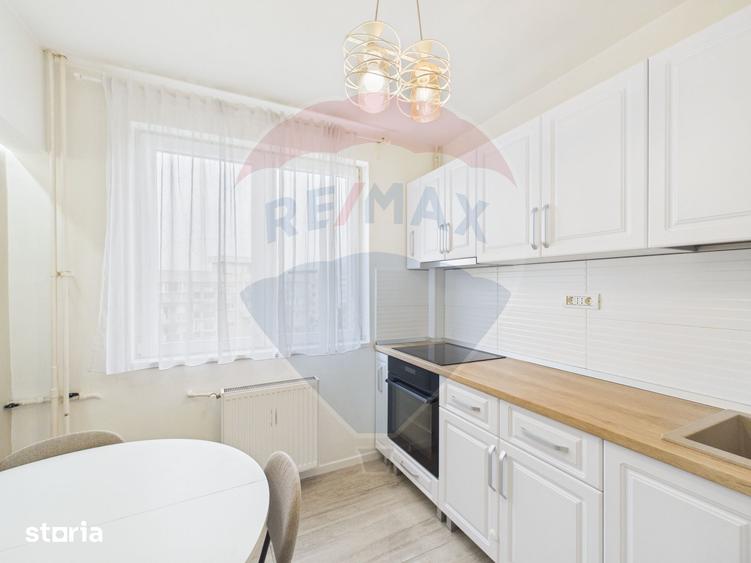 Apartament cu 3 camere în Tei