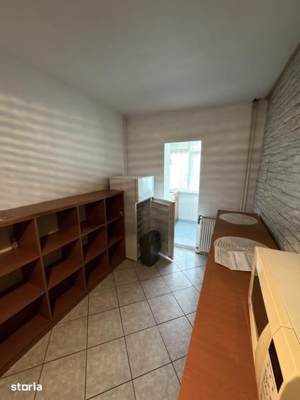 Apartament 2 camere etaj 2 zona Liceului Economic - 2