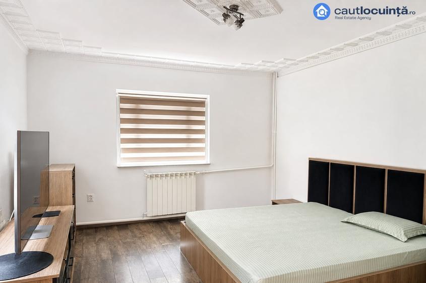 Casă individuală cu 10 camere cu Canalizare în Fundeni
