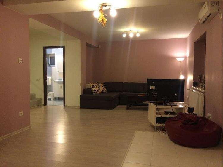 Casă cu 4 camere în Tamași
