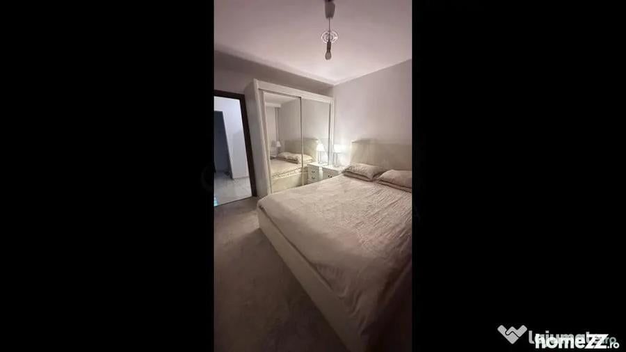 Apartament cu 4 camere decomandat în Băneasa