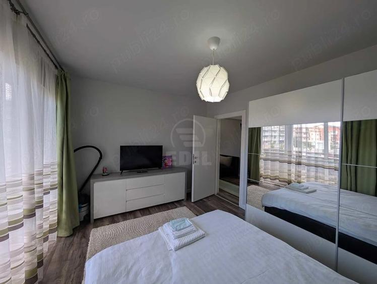 Apartament cu 3 camere semidecomandat în Florești