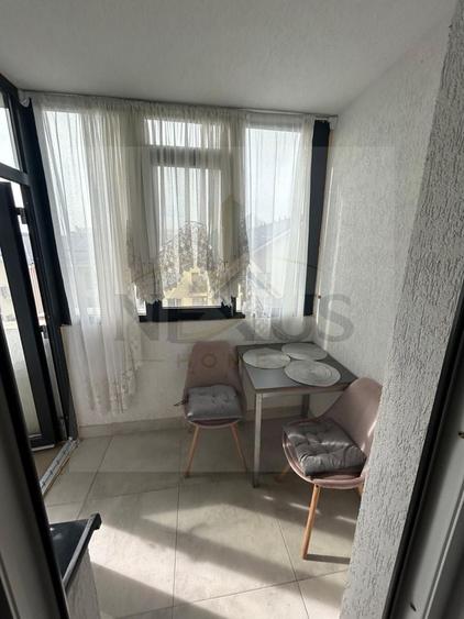 Apartament cu 2 camere semidecomandat, mobilat în Sud
