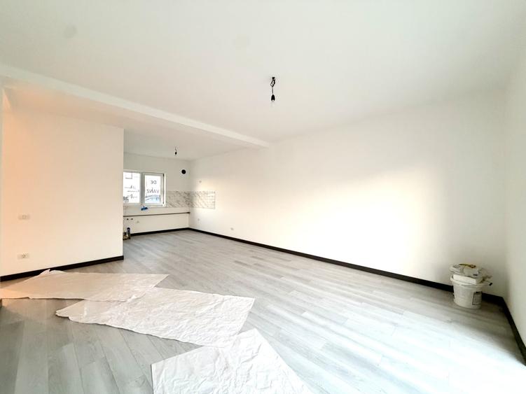 Duplex cu 3 camere cu Canalizare în Dumbrăvița