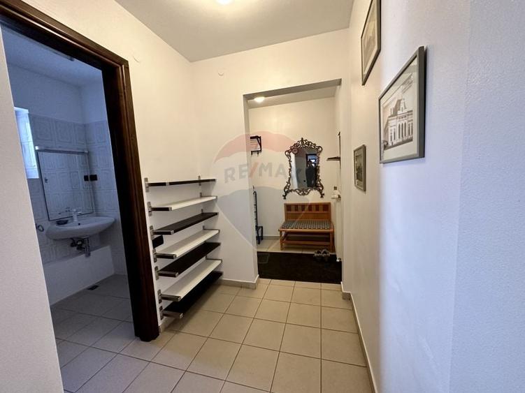 Duplex cu 5 camere cu Teren 180 Mp în Sud
