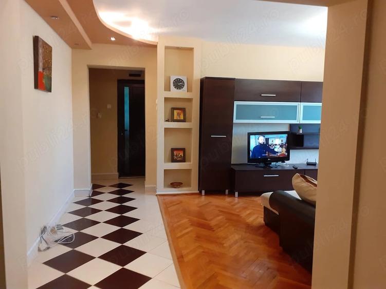 Apartament cu 3 camere semidecomandat în Ultracentral
