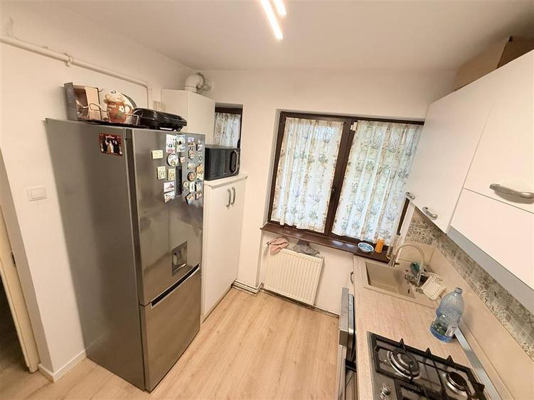 Apartament cu 4 camere decomandat în Ultracentral