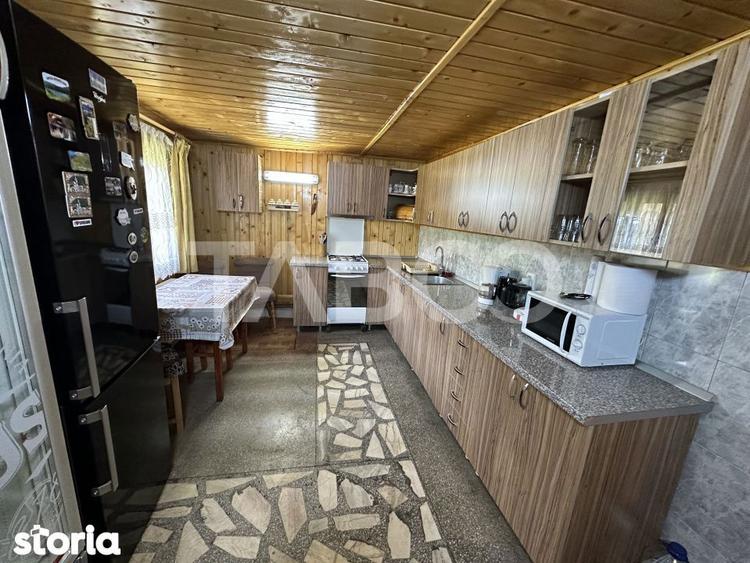 Casă cu 4 camere cu Teren 200 Mp în Șugag