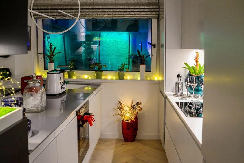 Apartament cu 3 camere decomandat, mobilat în Noua