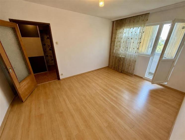 Vanzare Apartament cu 2 camere Dr.Taberei 75 - 11