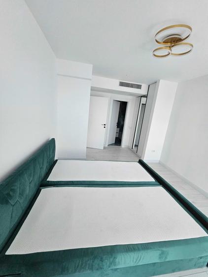 Apartament cu 3 camere semidecomandat în Central