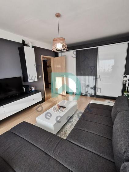 Apartament cu 2 camere decomandat, mobilat în Tractorul — fotografia 1