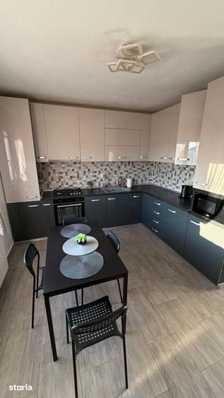 Casă cu 4 camere cu Teren 250 Mp în Central