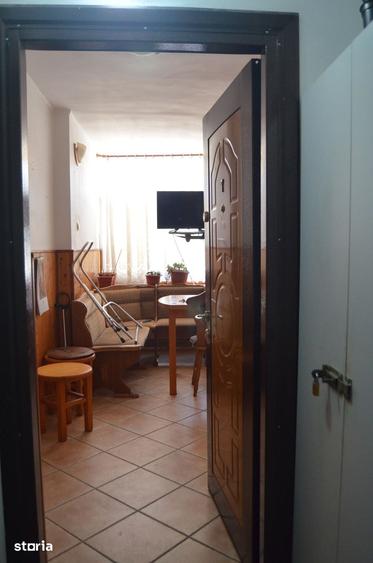 Apartament cu 2 camere în Cezar Petrescu