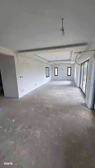 Casă cu 3 camere în Viile Satu Mare
