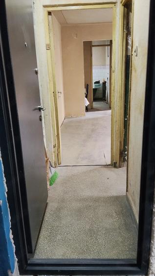 Apartament cu 2 camere semidecomandat în Prelungirea Ferentari