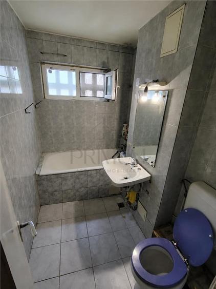 Apartament cu 2 camere semidecomandat în Cetății
