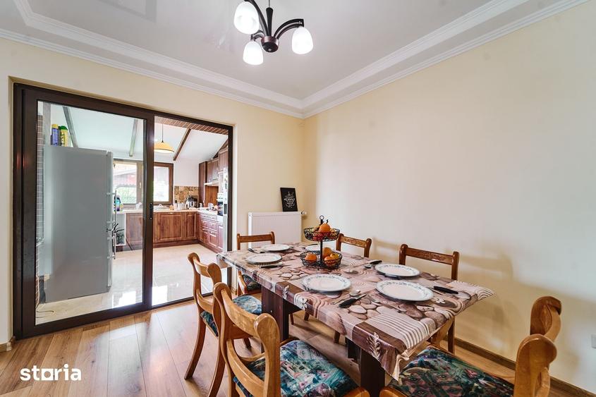 Casă cu 5 camere cu Teren 321 Mp în Săcălaz
