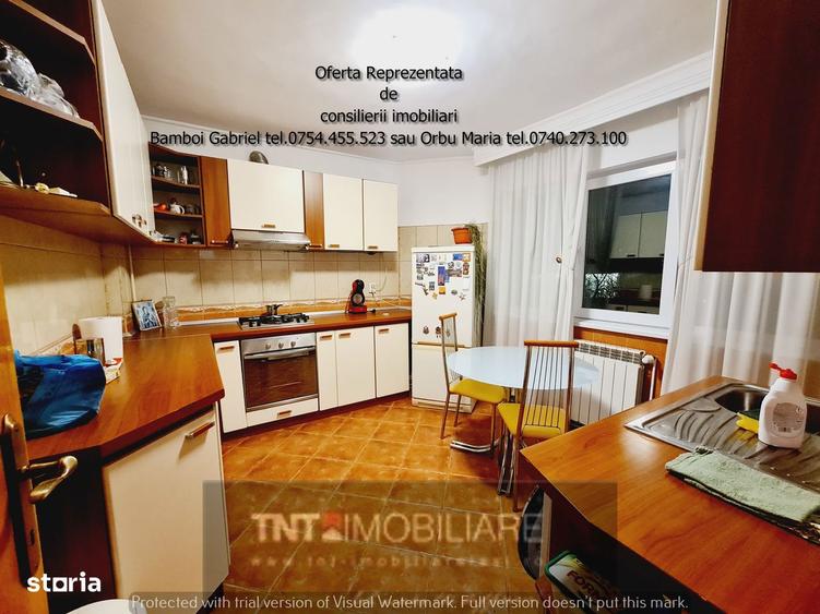 Apartament cu 4 camere decomandat în Piața Unirii