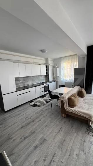 Apartament cu 3 camere semidecomandat, mobilat în Valea Adâncă