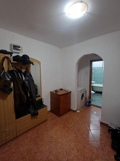 Apartament cu 2 camere decomandat în Nicolina