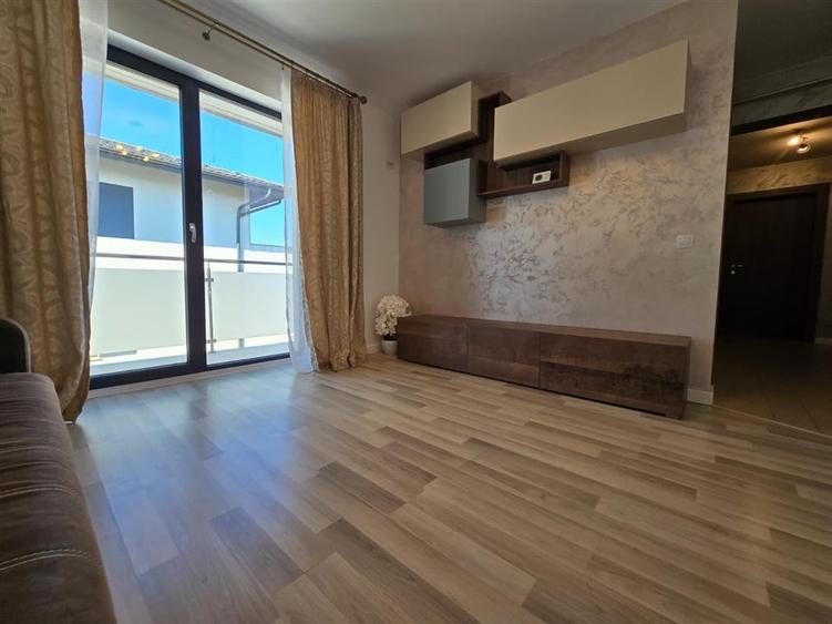 Apartament cu 2 camere decomandat în Rediu