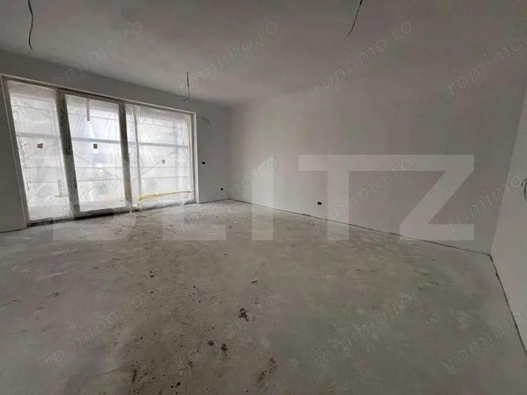 Apartament cu 3 camere decomandat în Torontalului