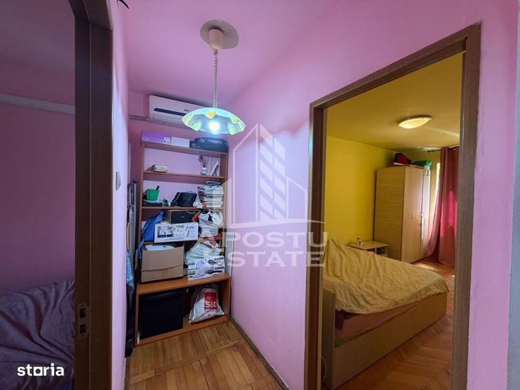 Apartament cu 3 camere decomandat în Dacia