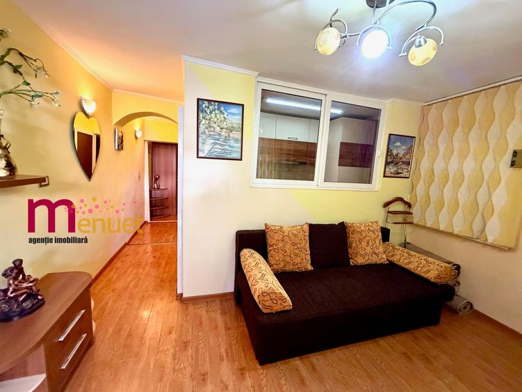 Casă cu 5 camere cu Teren 230 Mp în Păcii