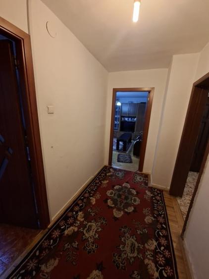 Apartament cu 3 camere decomandat, mobilat în George Enescu