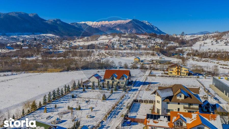 Casă cu 7 camere cu Teren 1004 Mp în Central