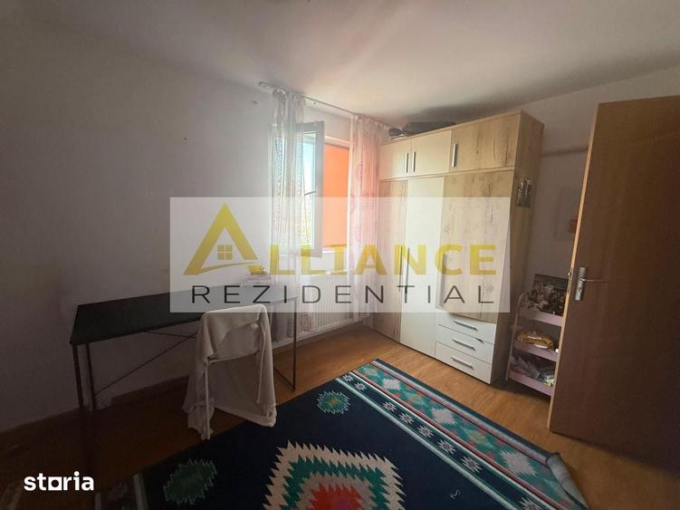 Apartament cu 3 camere în Berceni