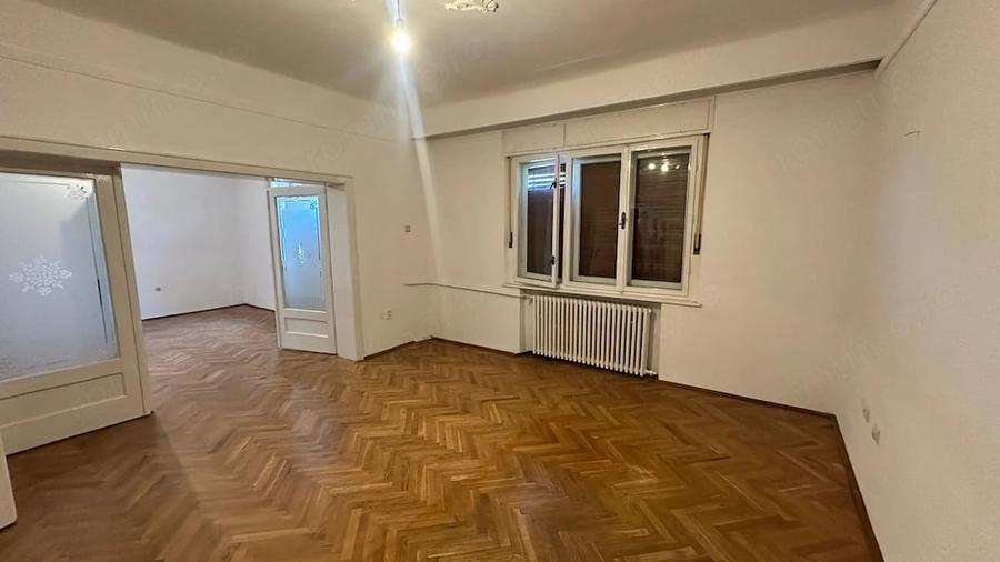 Casă cu 3 camere cu Teren 250 Mp în Calea Poplăcii