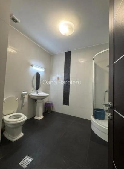 Centru - Bd. Mamaia , spatiu IDEAL BIROURI in cladire reprezentativa , 154 mp.