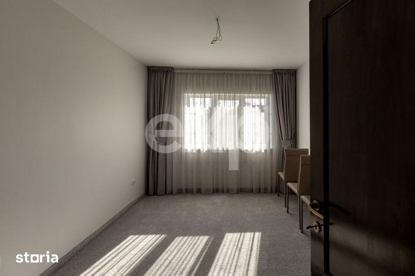 Casă cu 5 camere cu Teren 254 Mp în Bistrița Lac