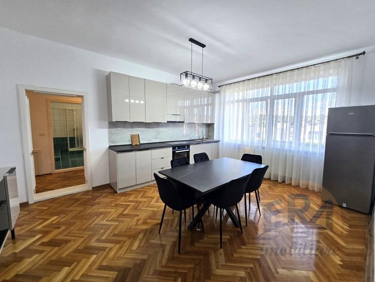 Apartament cu 3 camere decomandat, mobilat în Spitalul Județean