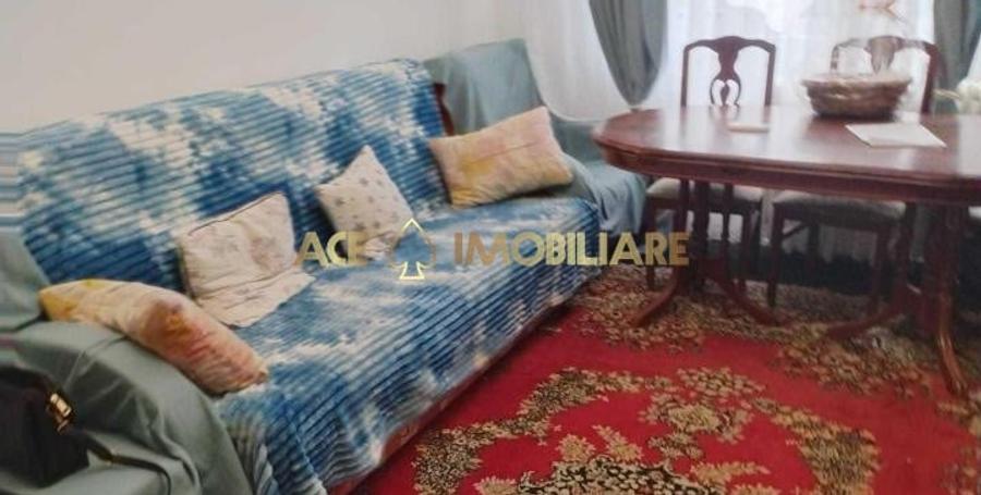 Apartament cu 3 camere semidecomandat, mobilat în Ozana