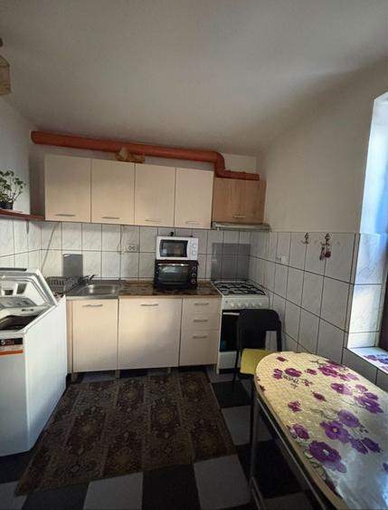 Garsonieră decomandată în Central