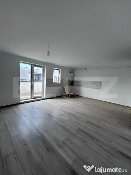 Apartament cu 3 camere semidecomandat în Central