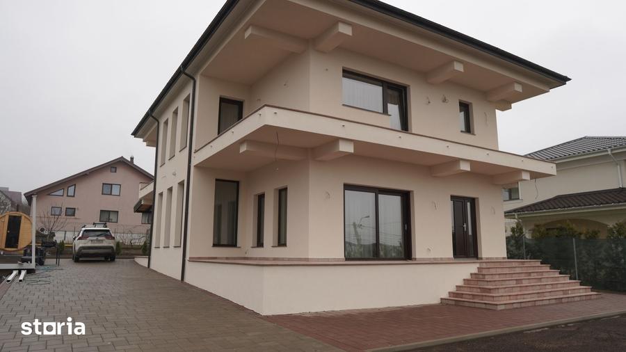 Casă cu 4 camere cu Teren 1080 Mp în Șcheia